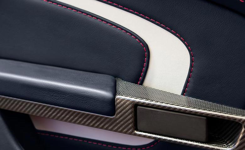 Aston Martin stellt 2015 V12 Vantage S Roadster vor 2