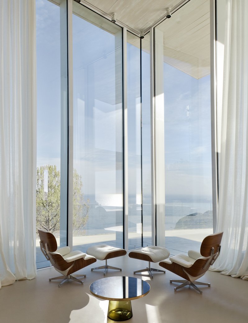 Ein Blick aufs Meer by Ramon Esteve Estudio 11
