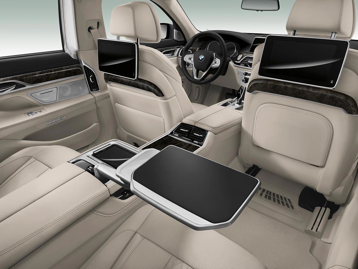 Luxurious Driving: The new BMW 7 Series 13