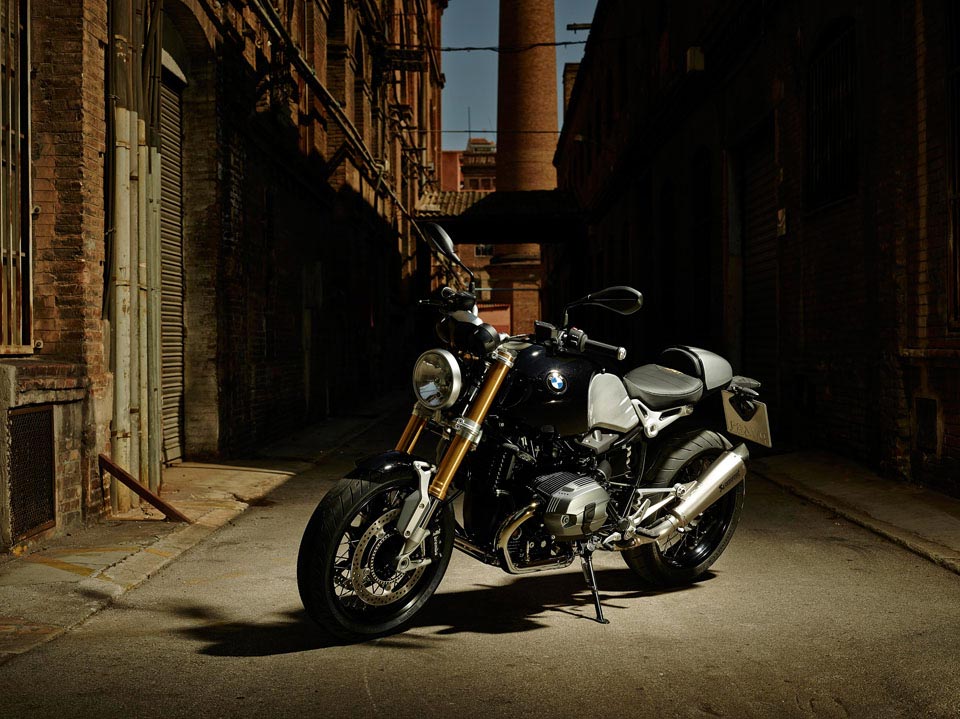 Essenz aus 90 Jahren BMW Motorrad Faszination: BMW R nineT 4