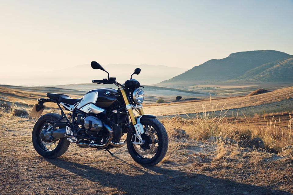 Essenz aus 90 Jahren BMW Motorrad Faszination: BMW R nineT 11