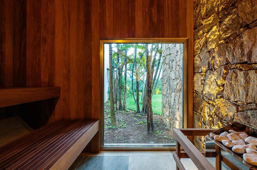 Contemporary MG Residence by Reinach Mendonça Arquitetos Associados 8