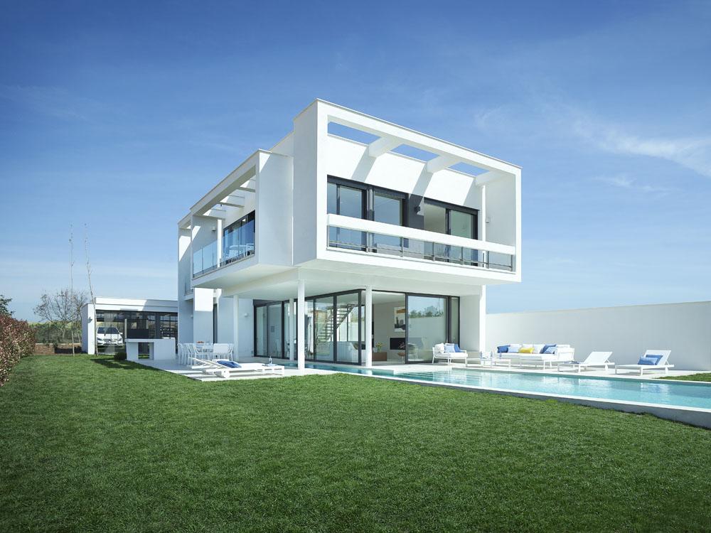 Contemporary Villa at PGA Catalunya, Spain 17