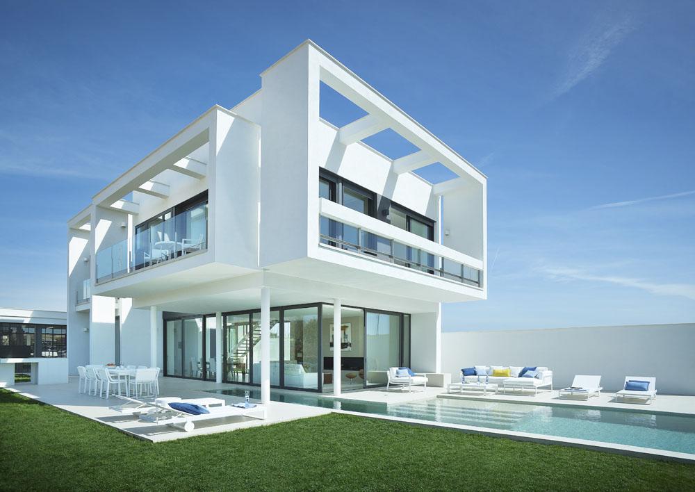 Contemporary Villa at PGA Catalunya, Spain 19