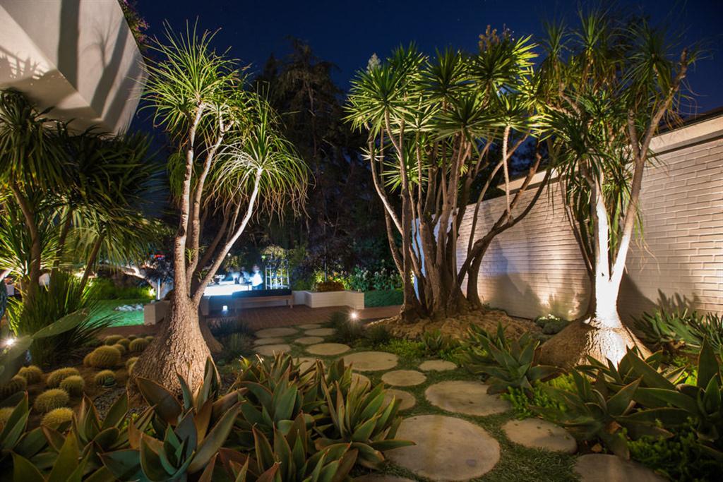 Ellen DeGeneres Bought Luxury Mansion In Los Angeles For $40 Million 8