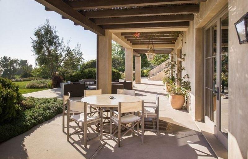 Inside Lady Gaga’s New $23 Million Dollar Estate in Malibu 4