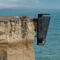 Living on the Edge: The Cliff House by Modscape