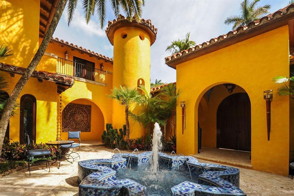 Luxury Waterfront Miami Beach Mansion “Villa Jasmine” 24