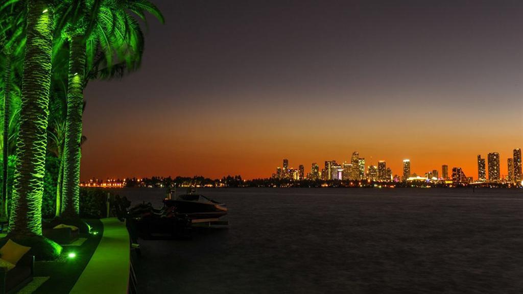 Luxury Waterfront Miami Beach Mansion “Villa Jasmine” 21