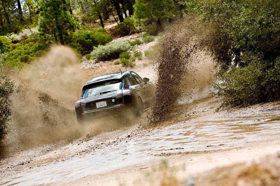 The brand new Porsce SUV: Macan 6