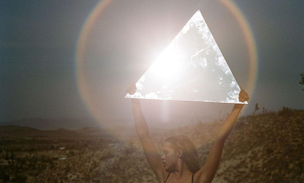 “Prismatic” Lookbook von Planet Blue 15