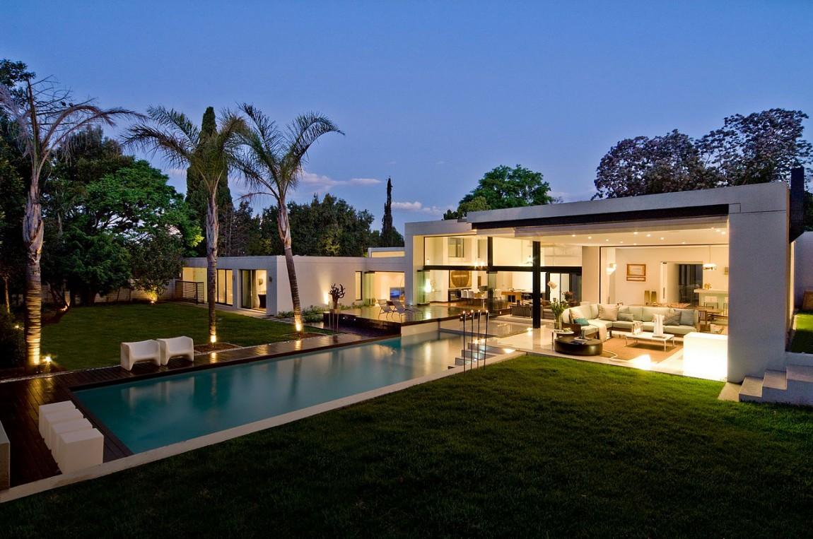 The Moss Oaklands Residence in Cape Town 1