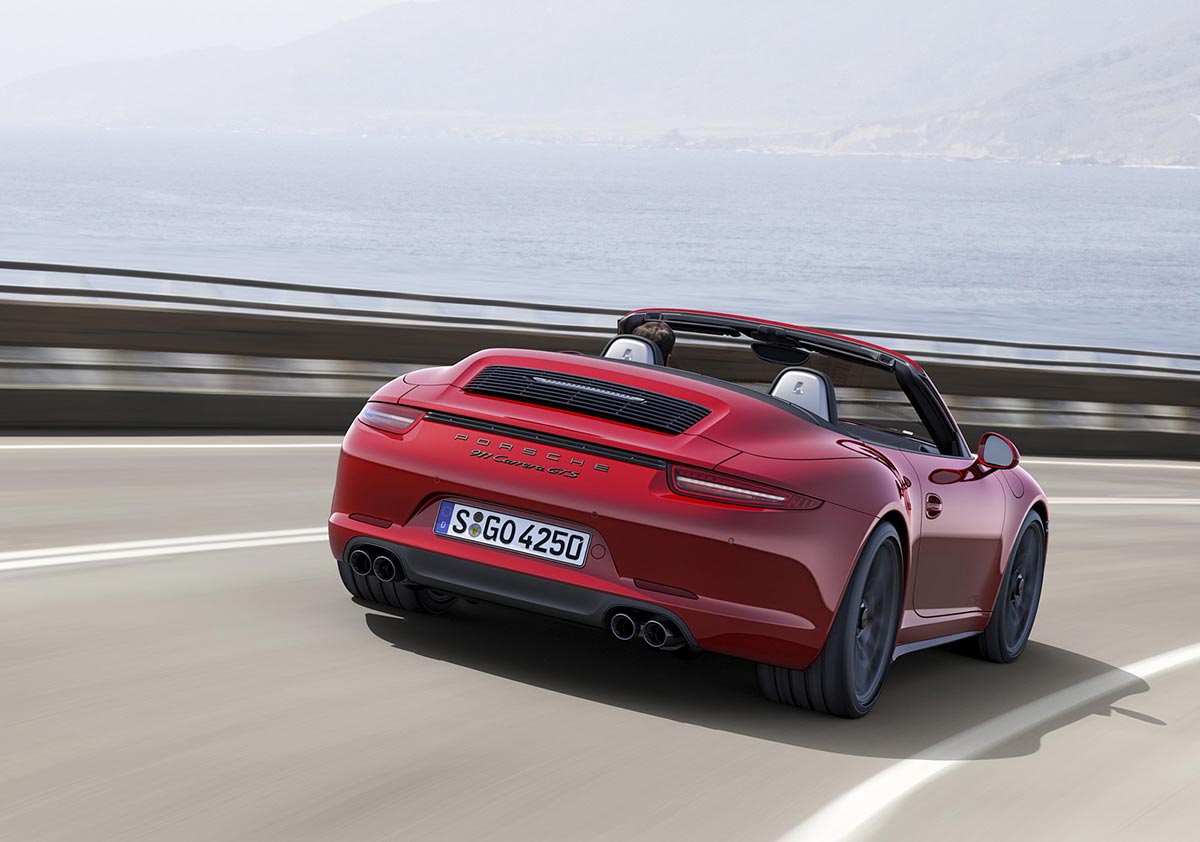 Porsche Unveils The New 911 GTS 3