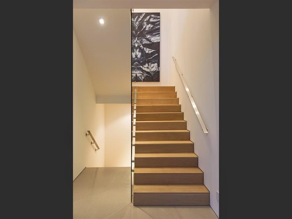 Contemporary 9133 Oriole Way – Sunset Strip Home 22