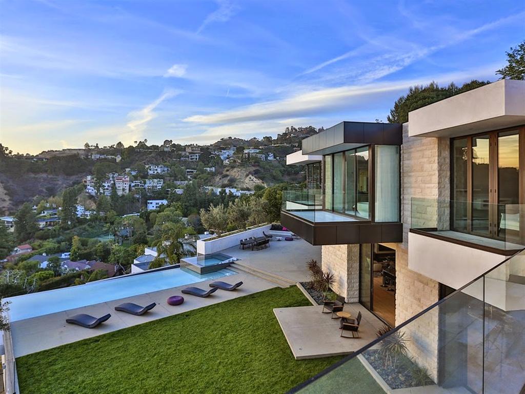 Contemporary 9133 Oriole Way – Sunset Strip Home 11