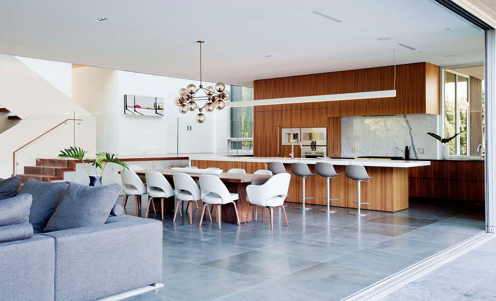 The Point Grey Residence by Evoke 11
