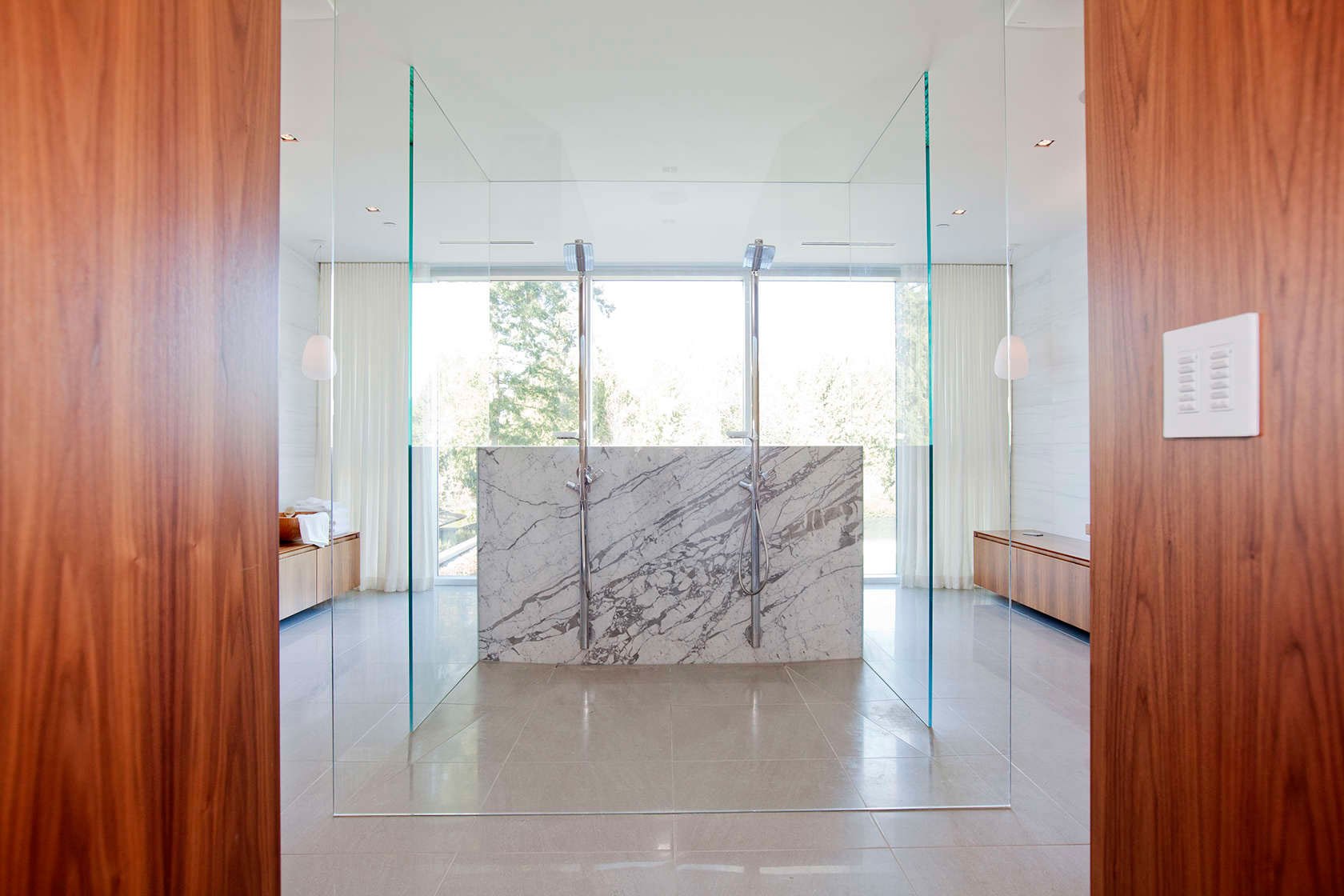 The Point Grey Residence by Evoke 6