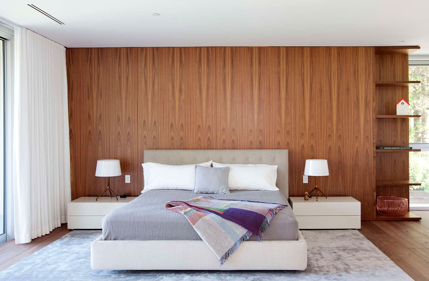 The Point Grey Residence by Evoke 7