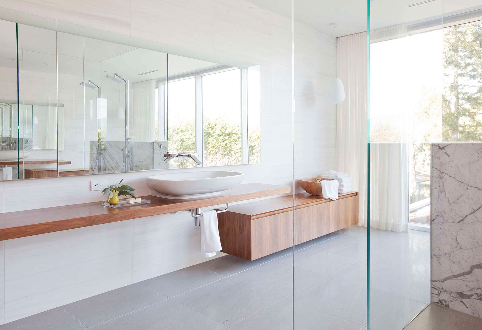 The Point Grey Residence by Evoke 5