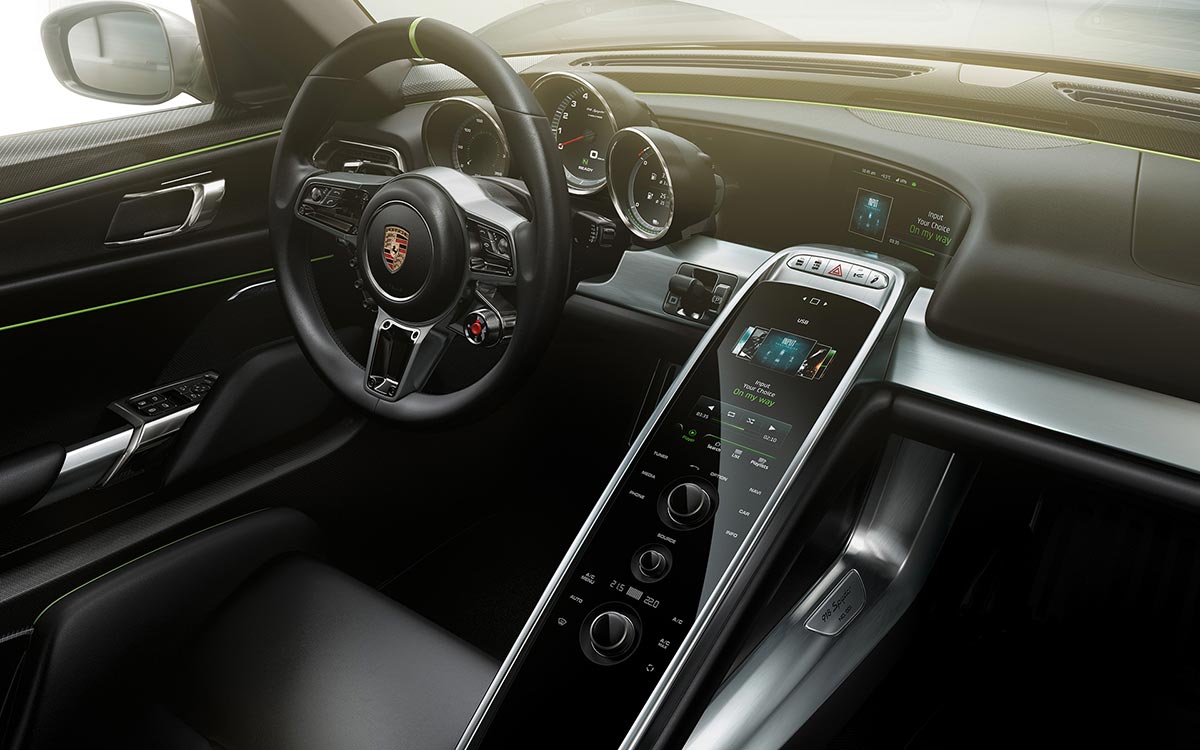Porsche 918 Spyder bei Auto Guangzhou 2013 enthüllt 4