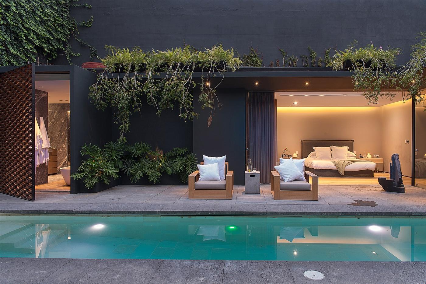 The Barranca House in Mexico City 11