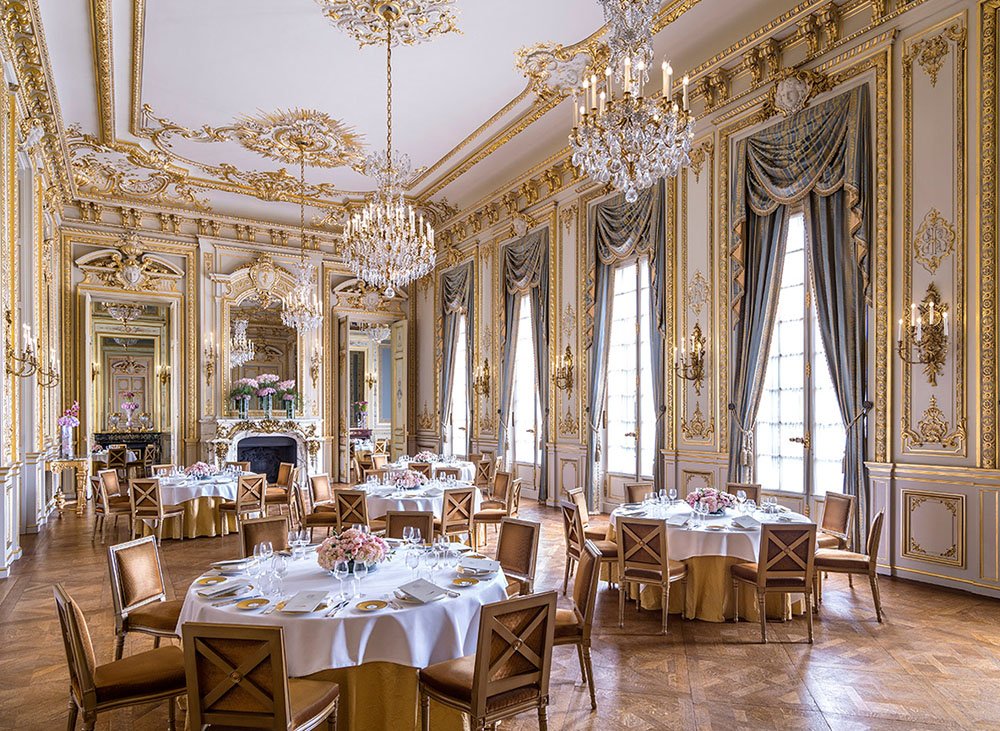 The Rooftop Terrace at the Shangri-La Hotel, Paris 4