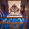Diese Suite in Bali hat einen Boden aus Glas x Das Shrimp House