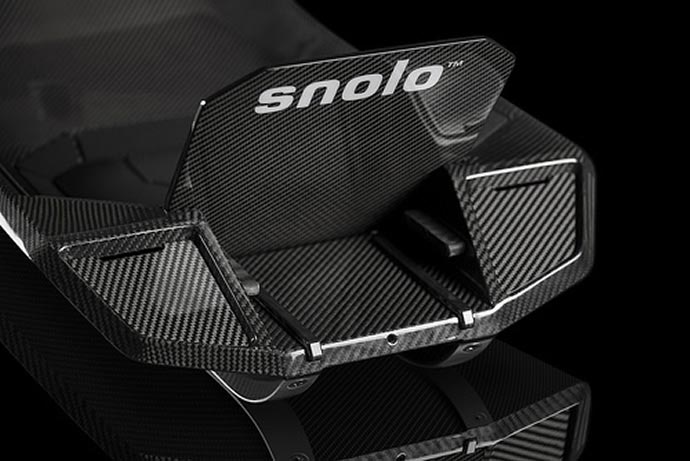 Speed Thrills x Der Snolo Kohlefaser-Schlitten 4