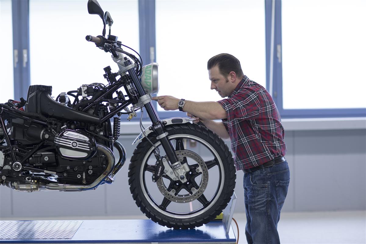 The BMW Concept Path 22 with a Surfboard Holder 12