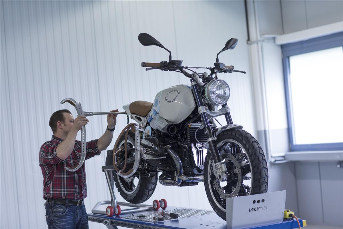 The BMW Concept Path 22 with a Surfboard Holder 15