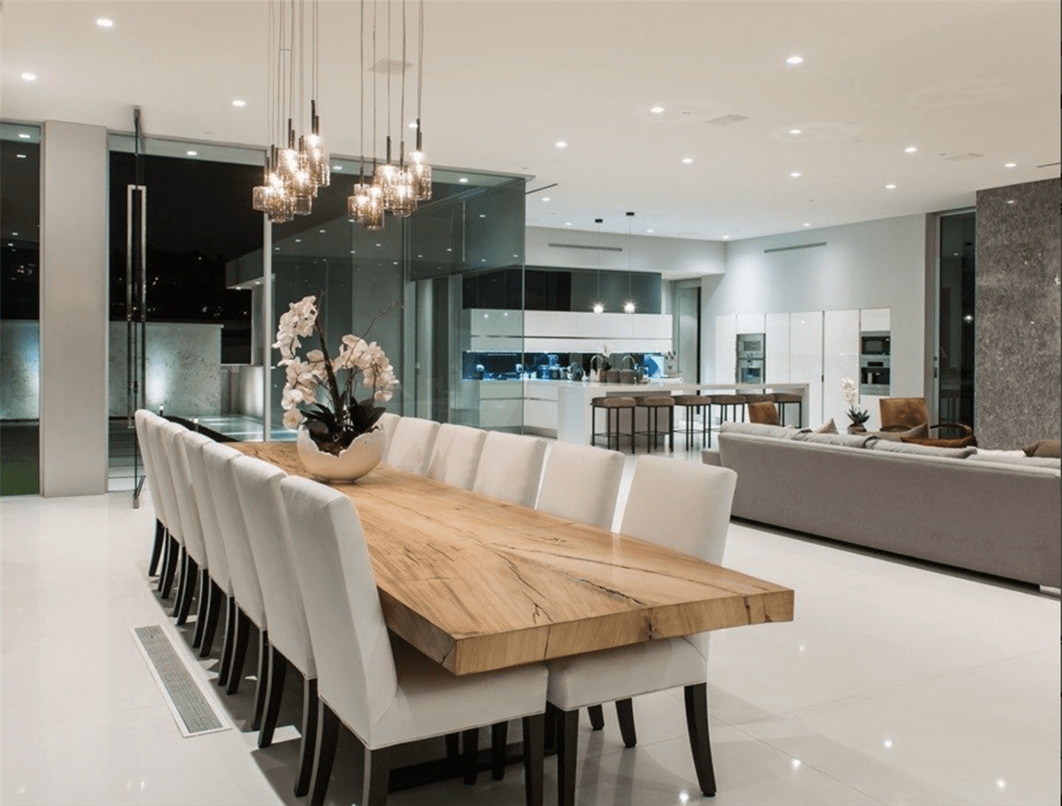 Rent the Winklevoss Mansion in L.A for $150.000 11