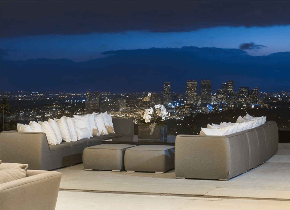 Rent the Winklevoss Mansion in L.A for $150.000 5
