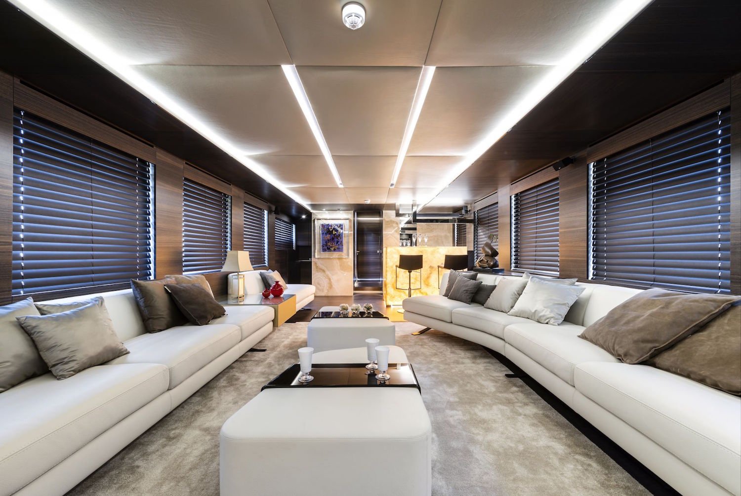30 Meters Elegance: The Tecnomar Nadara Zahraa Yacht 6