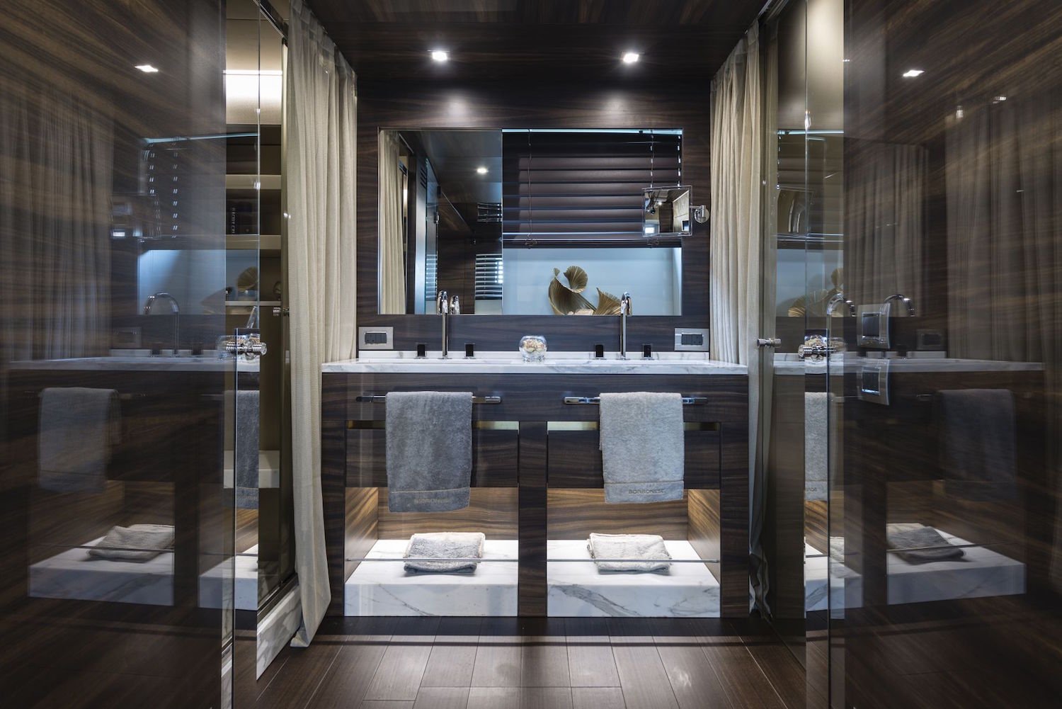 30 Meters Elegance: The Tecnomar Nadara Zahraa Yacht 3