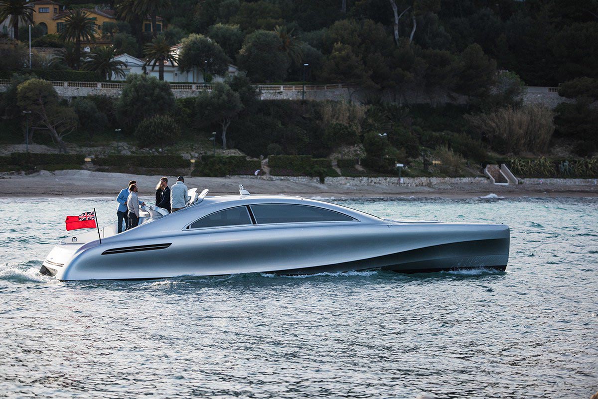 Mercedes-Benz stellt Luxus Yacht Arrow460 Granturismo vor 4