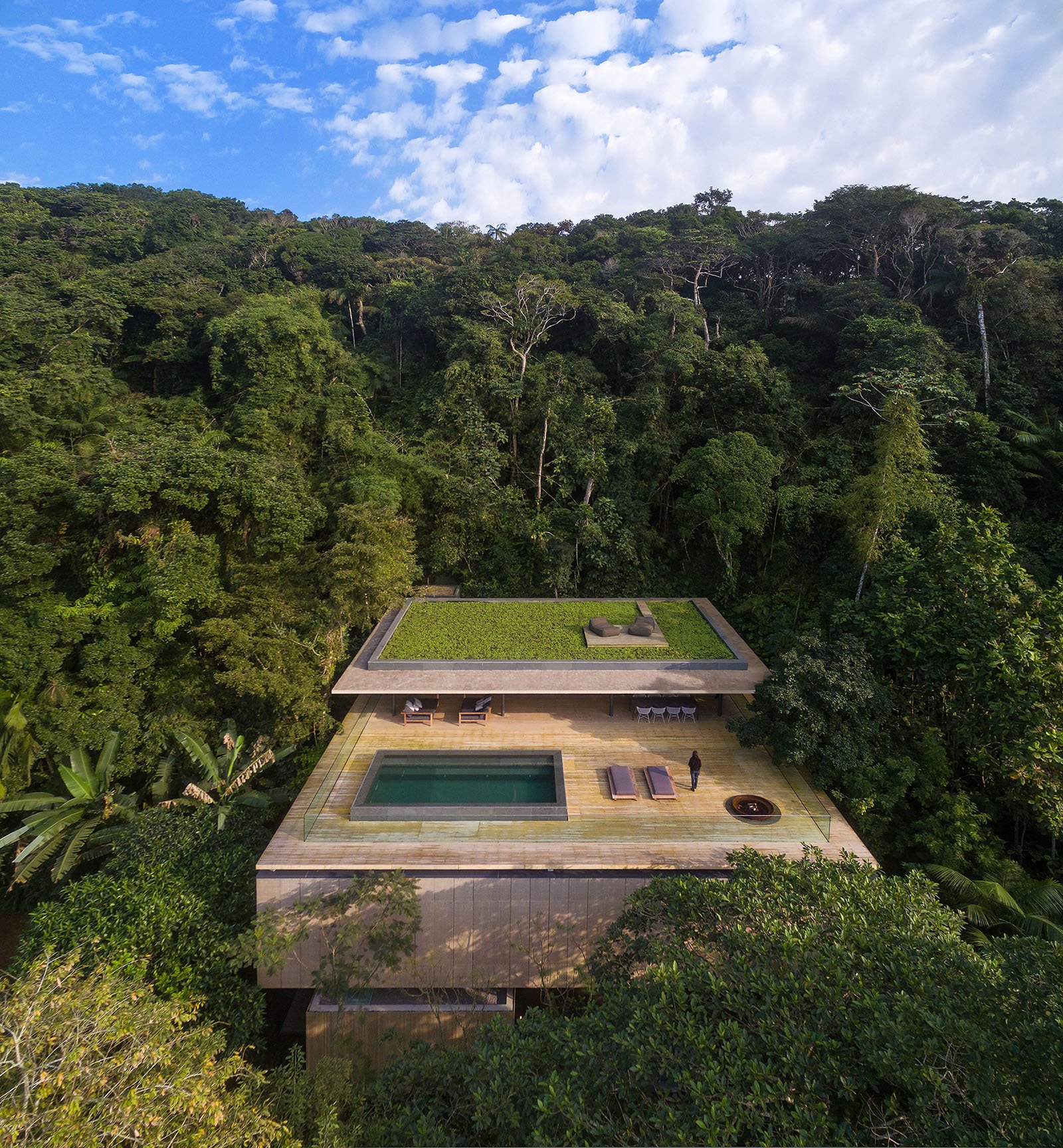 Take a Look Inside the Unique Jungle House by Studio MK 27 4