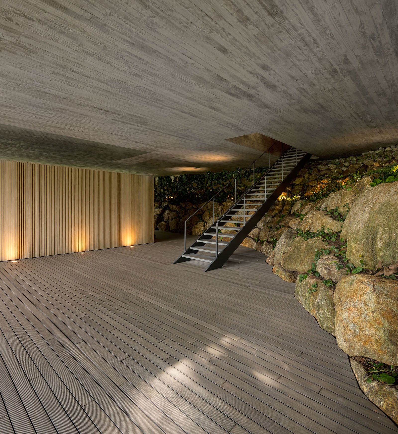 Take a Look Inside the Unique Jungle House by Studio MK 27 7