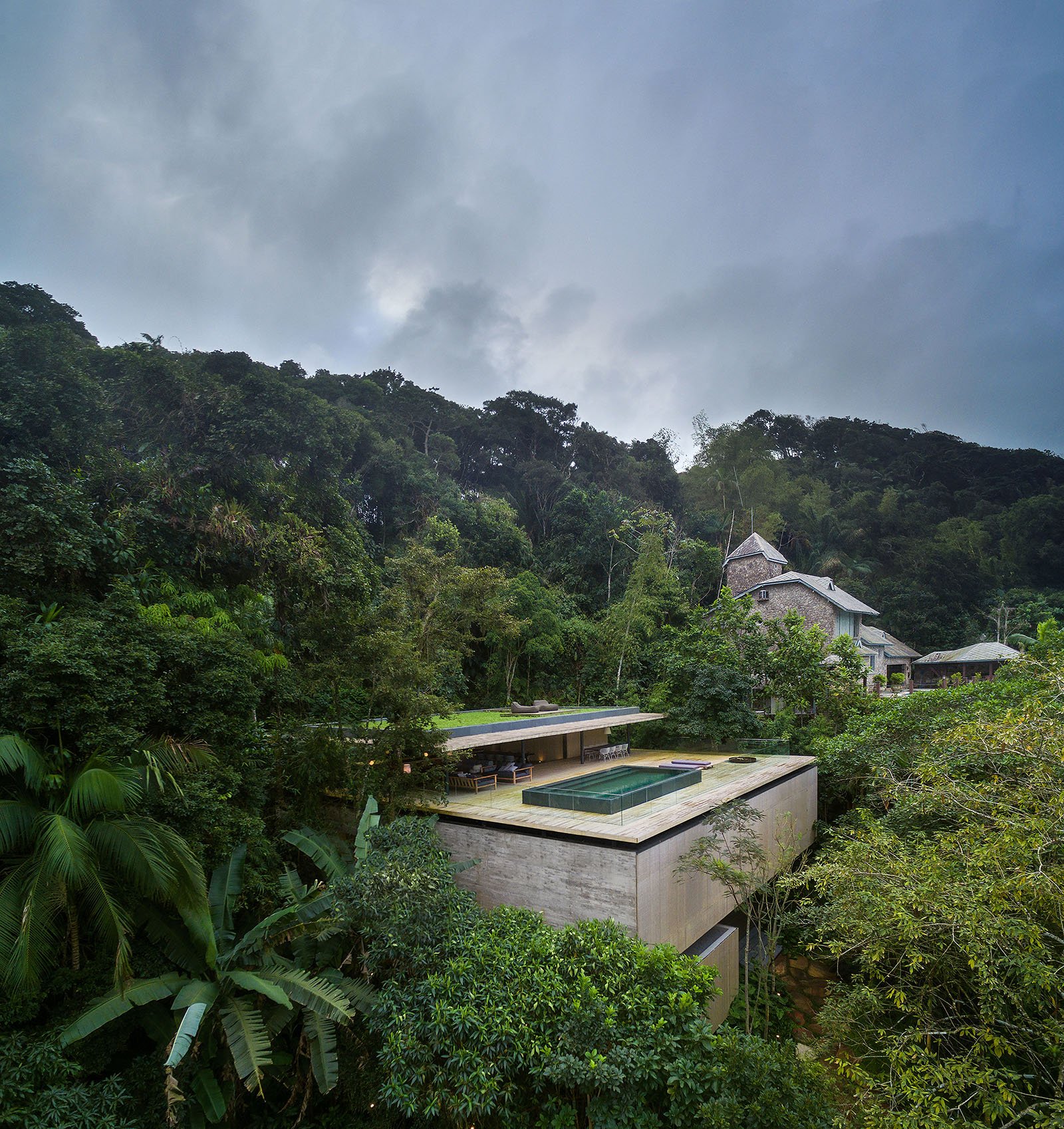 Take a Look Inside the Unique Jungle House by Studio MK 27 13