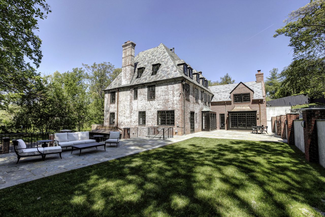 This is the New Dream Home of the Obama’s 4