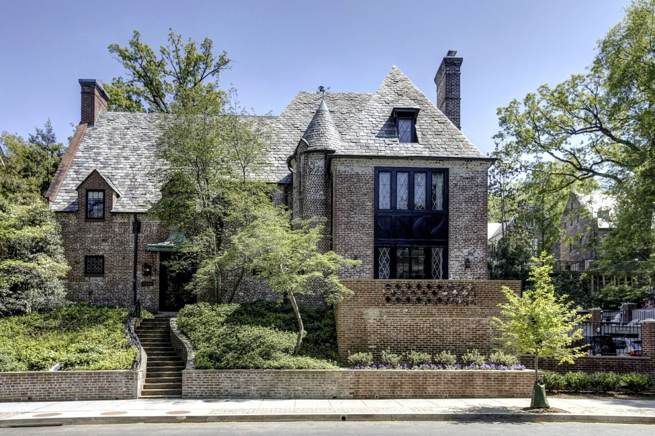 This is the New Dream Home of the Obama’s 1