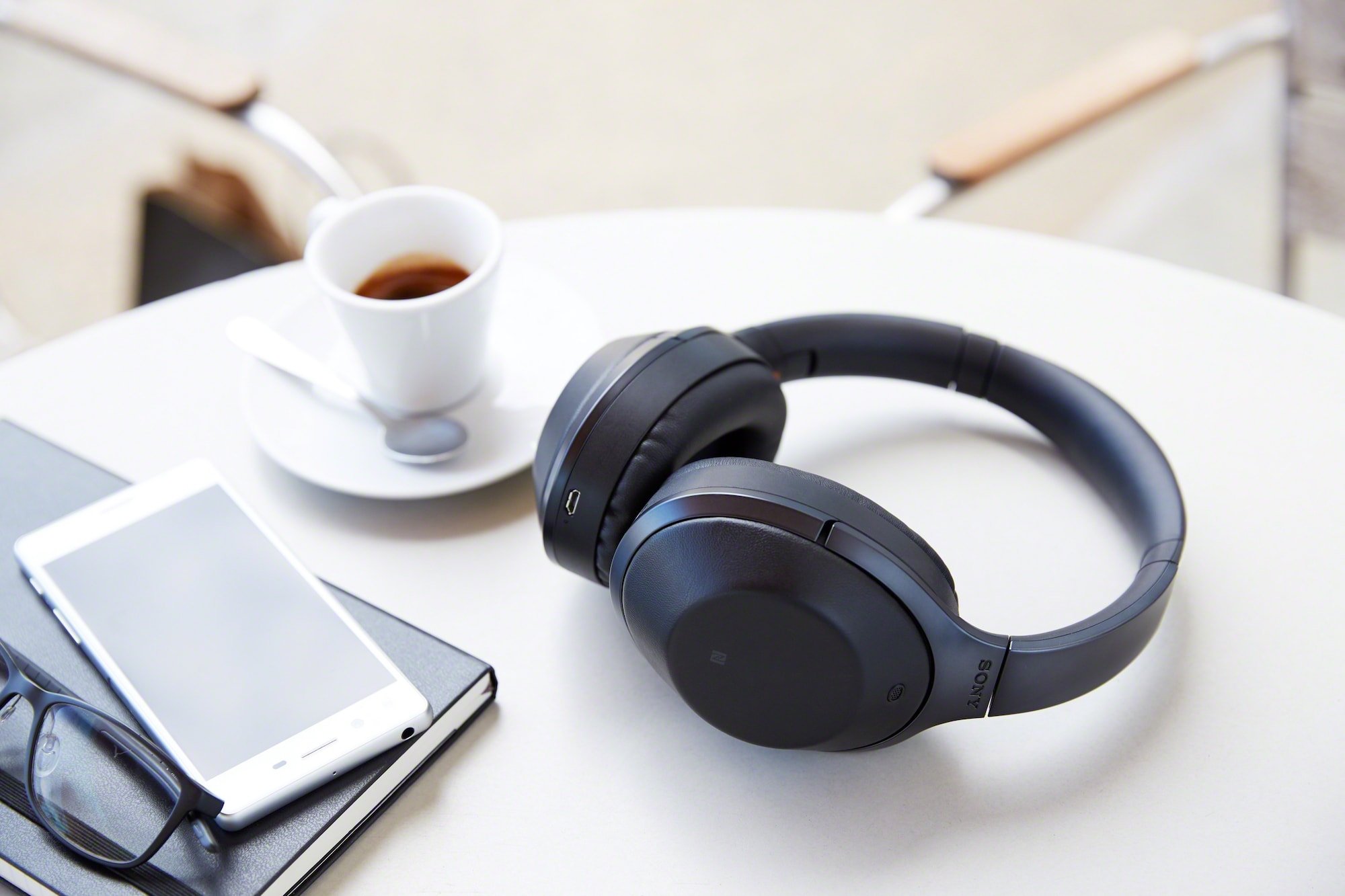 Der ideale Reisebegleiter: Sony MDR-1000X 1