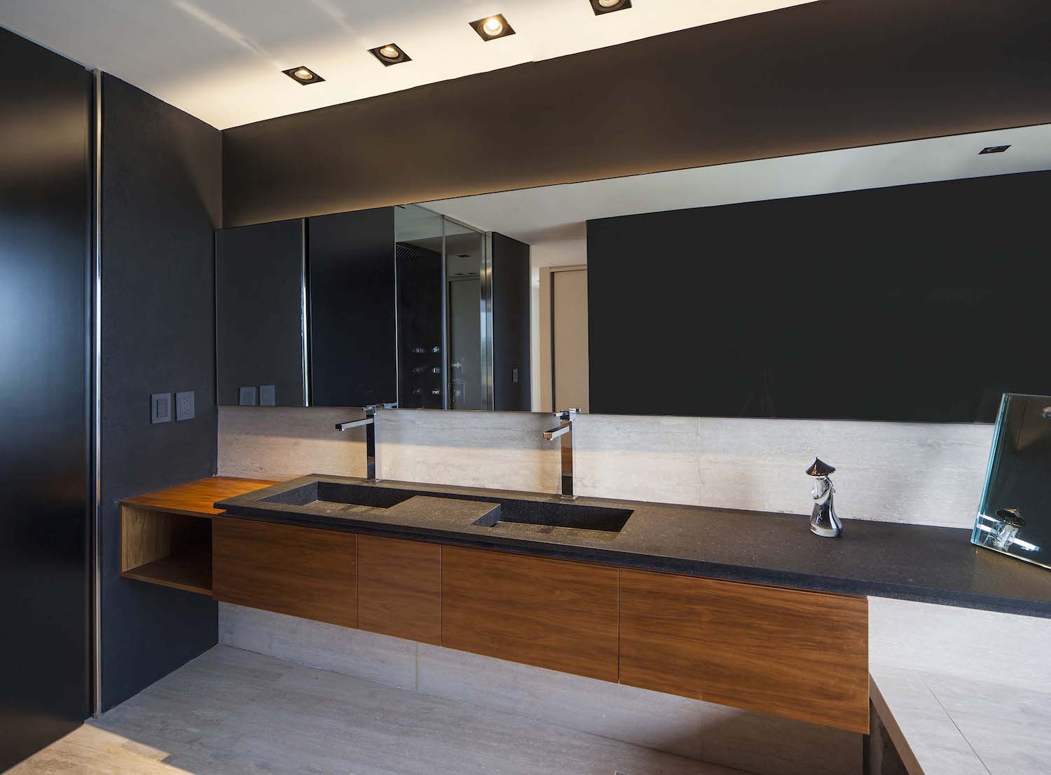 Modernes Betonhaus in Buenos Aires von REMY Architects 8