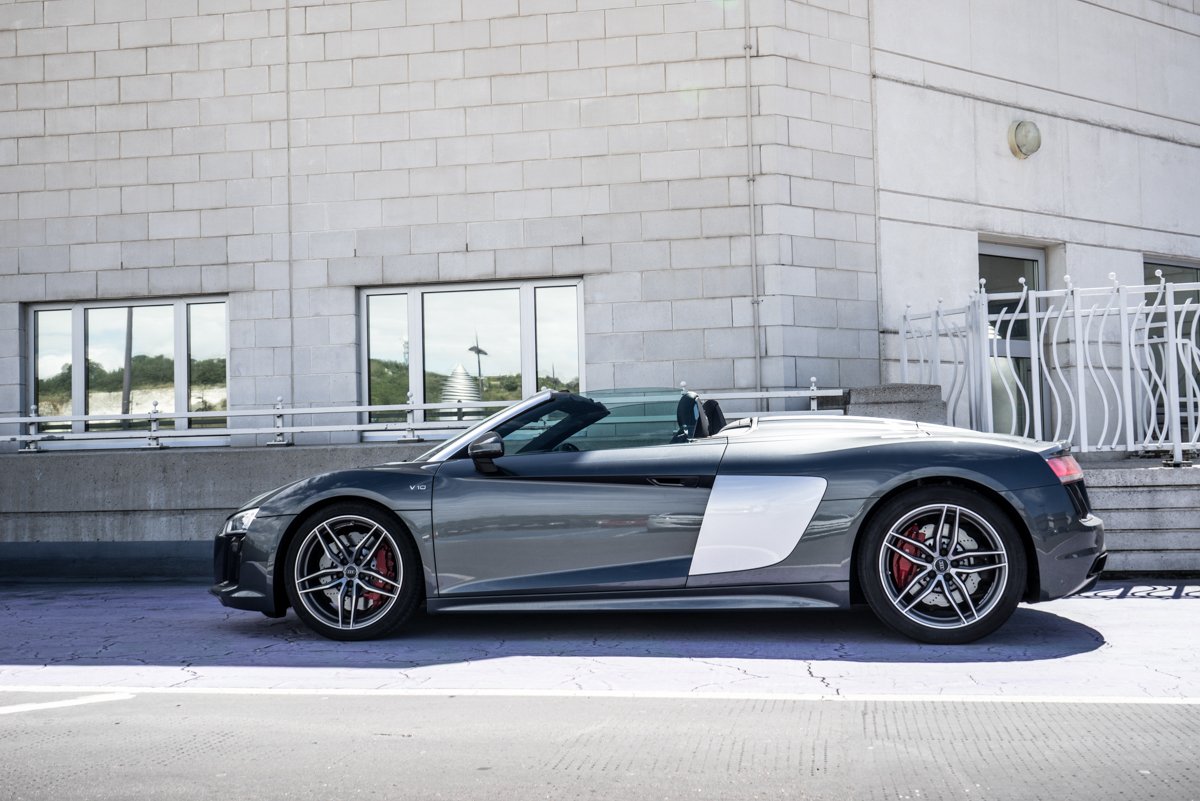 Daily Driving The Audi R8 Spyder 9