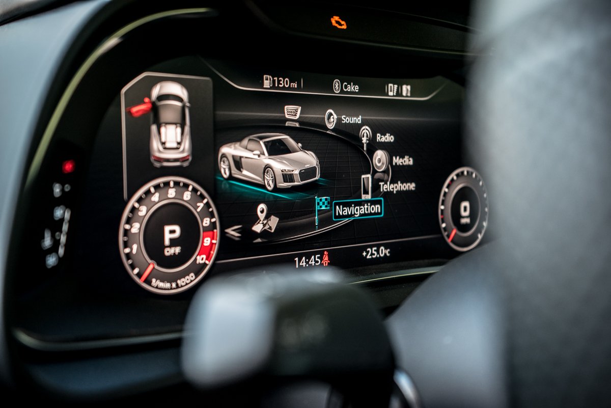 Daily Driving The Audi R8 Spyder 8