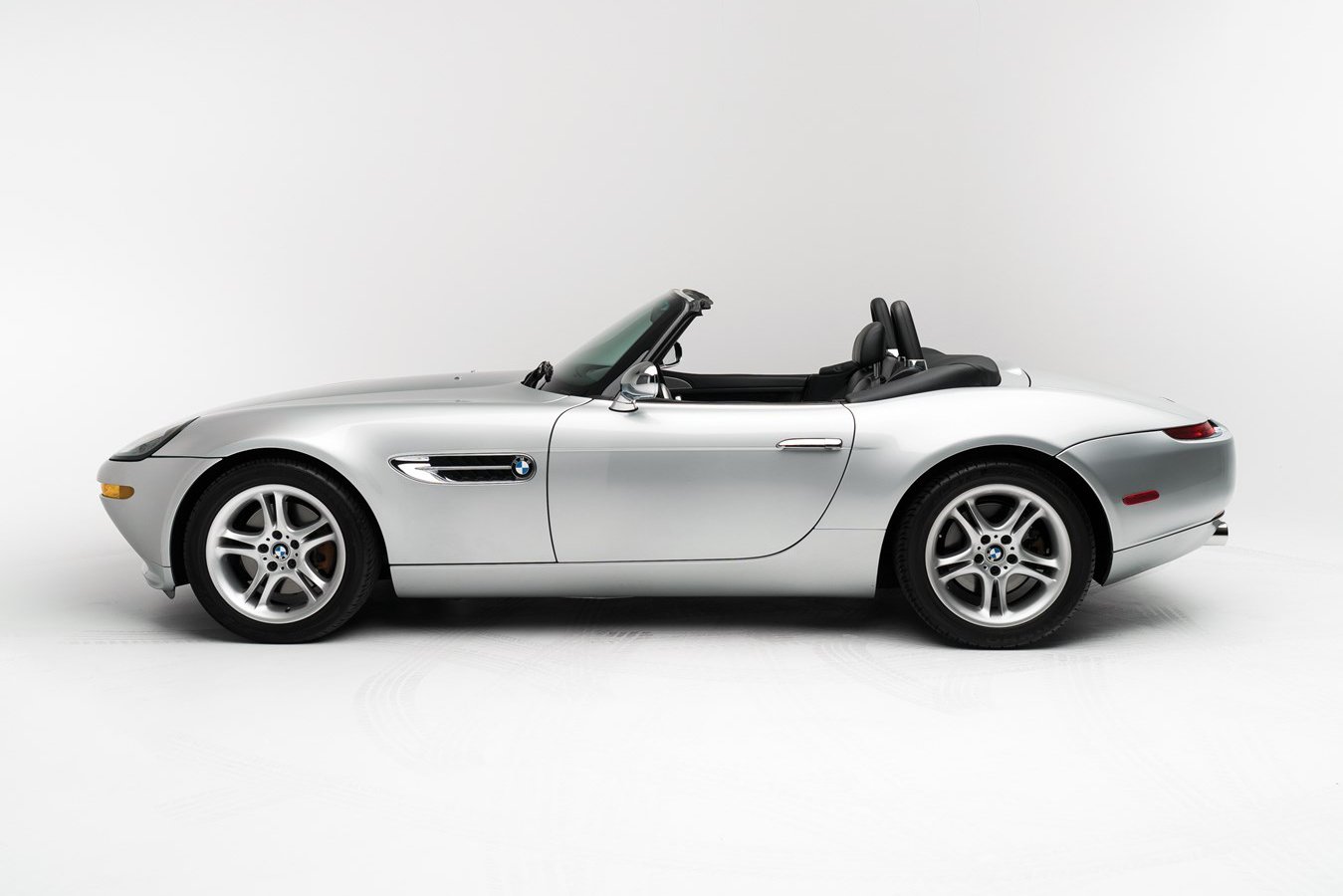 Steve Jobs BMW Z8 wird für geschätzte $400.000 Dollar versteigert 5