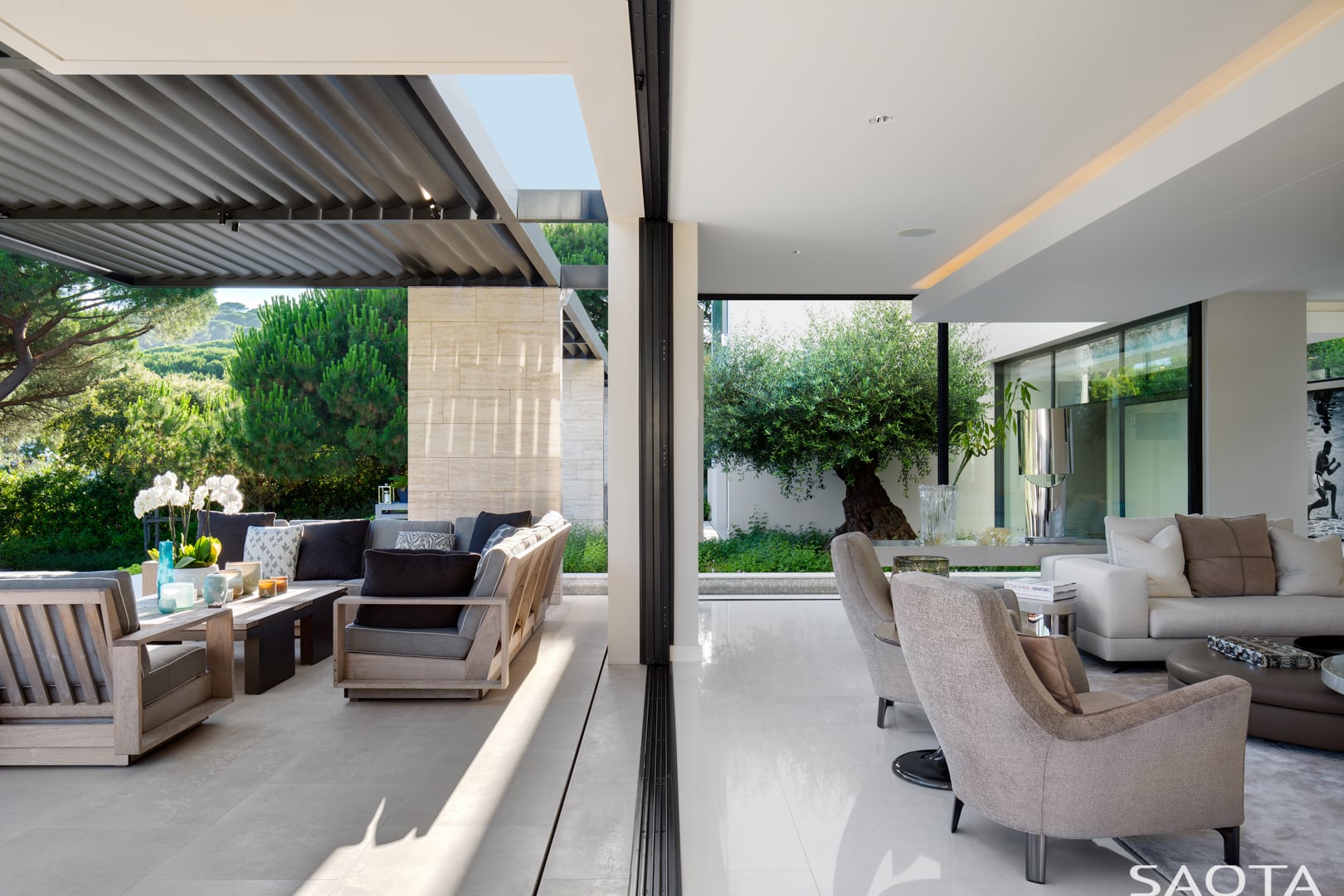 An der französischen Riviera: St. Tropez Residence by SAOTA 7