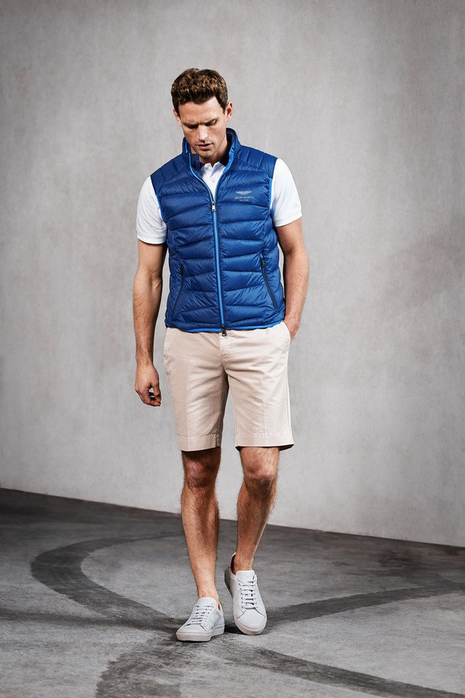 Die neue Capsule Collection Aston Martin by Hackett & Aston Martin Racing