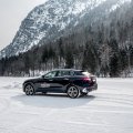 Fahren auf Eis mit Maserati in den Österreichischen Alpen