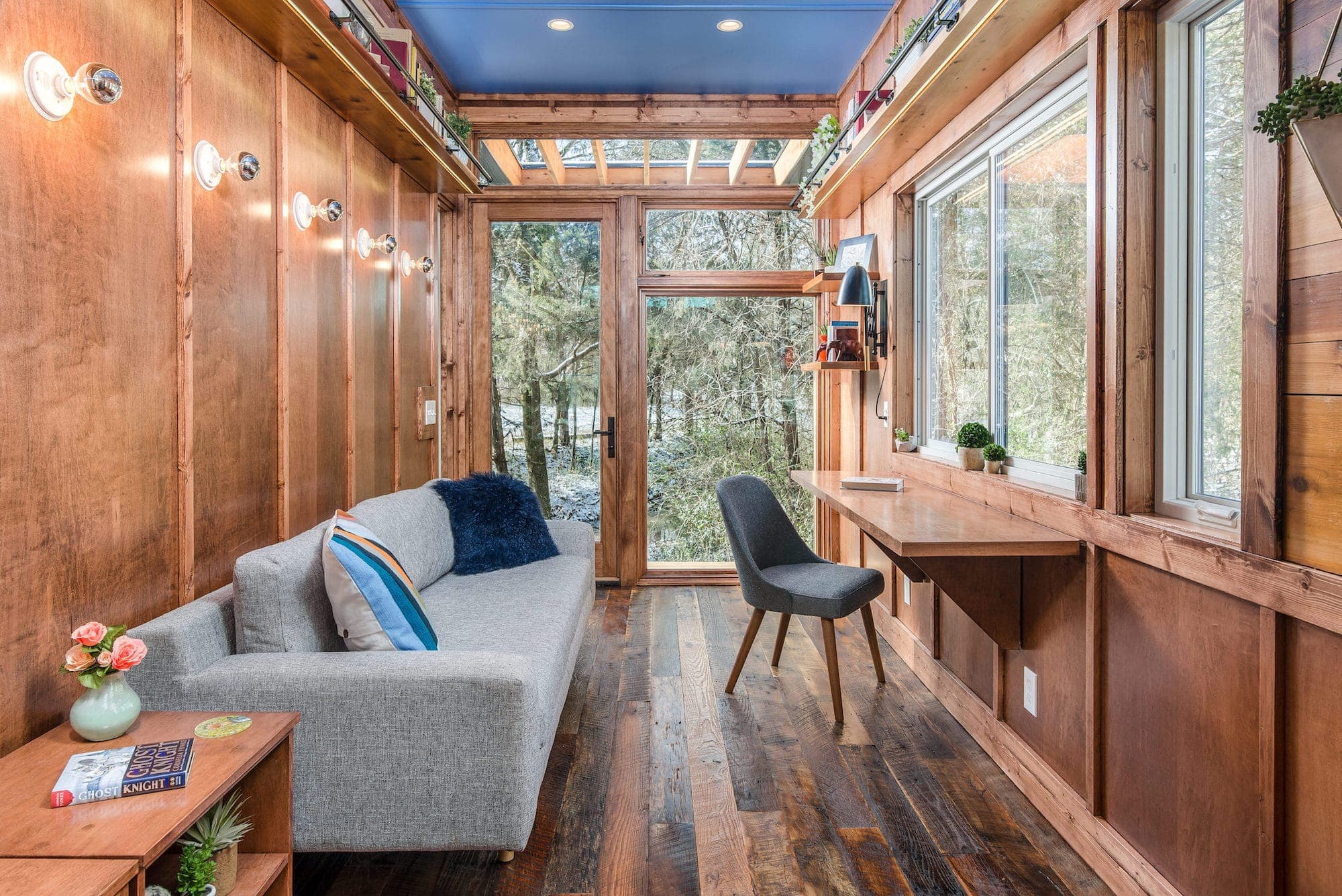 Ein sonderbares Refugium inmitten der Natur: The Cornelia Tiny House 9