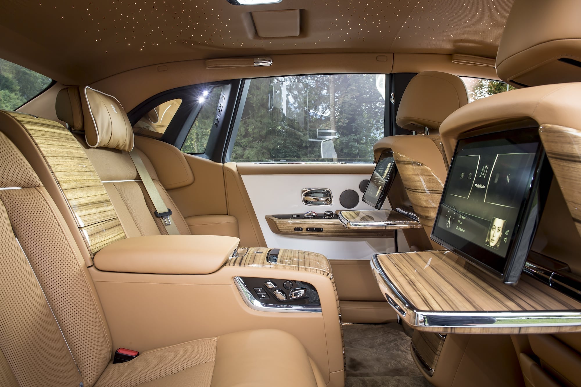 Eine Tradition des Luxus: Der neue Rolls-Royce Phantom VIII 3